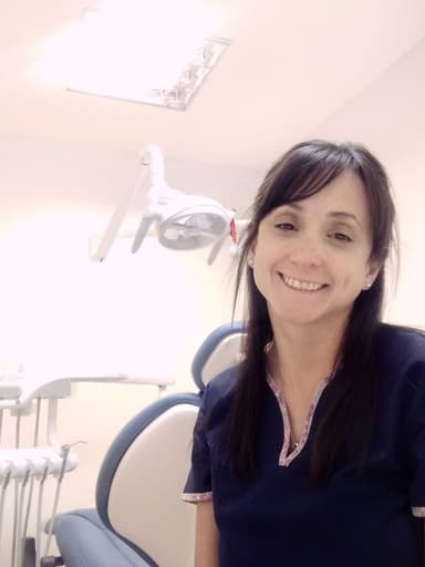 Dra. Ana Miño – Odontología general y odontopediatría